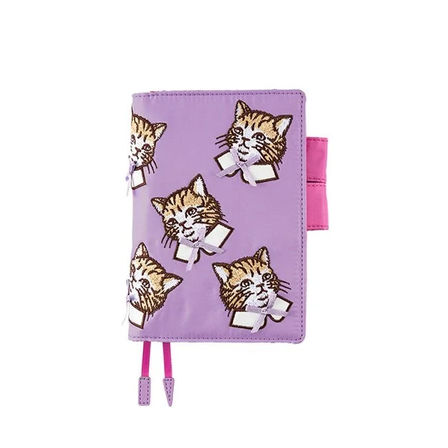 手帳迷最愛的經典品牌HOBONICHI 2021年手帳款式與日系可愛潮牌Candy Stripper合作，定價3,655元｜誠品書店.jpg