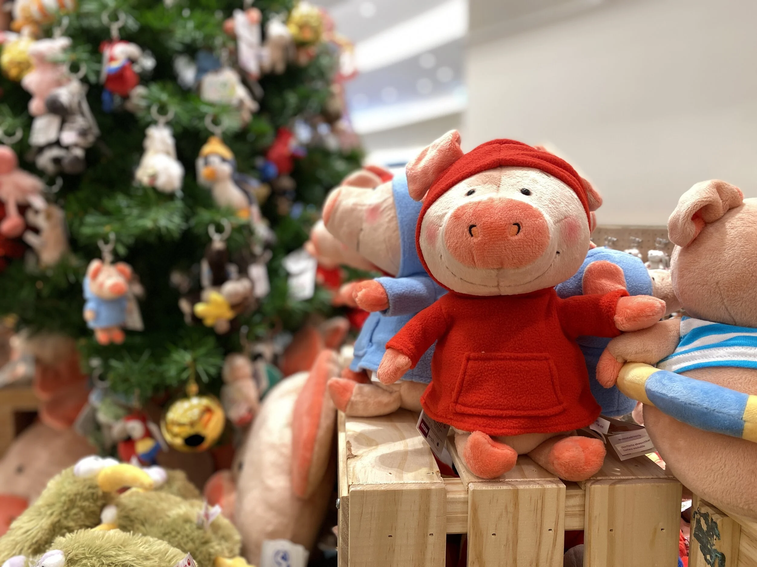 誠品書店「微風南山期間限定店」獨家、冬日暖心推薦的NICI小豬威比系列選品。(1).JPG