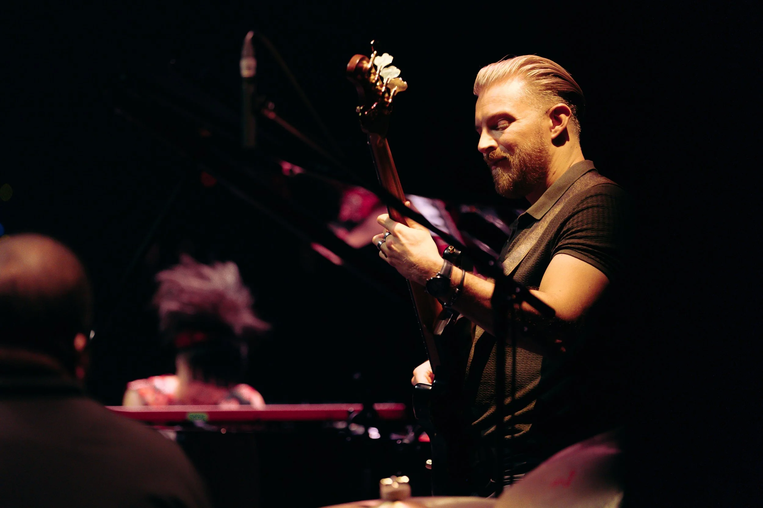 Hadrien Feraud (bass)