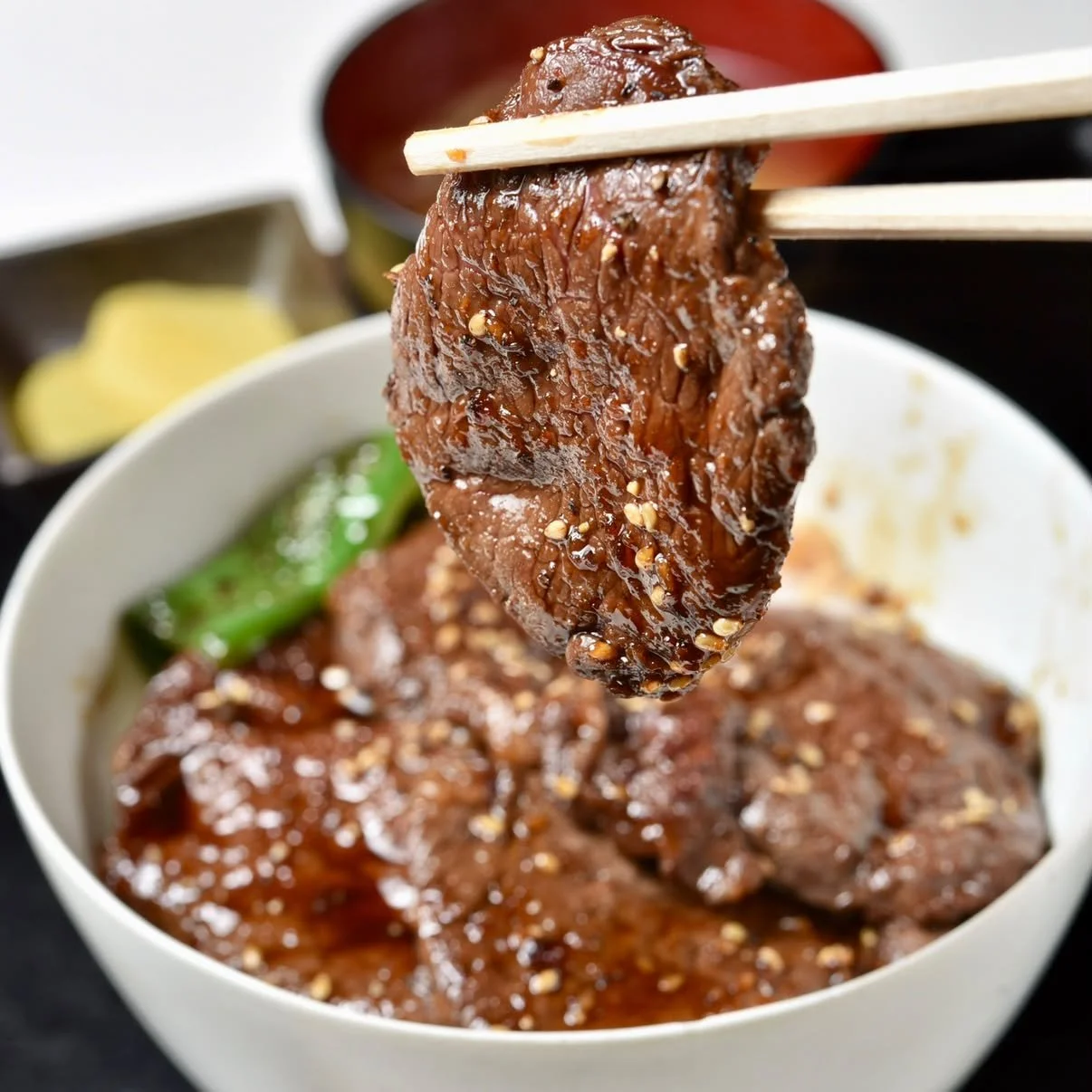 向野味獵人採購的蝦夷鹿肉.jpg