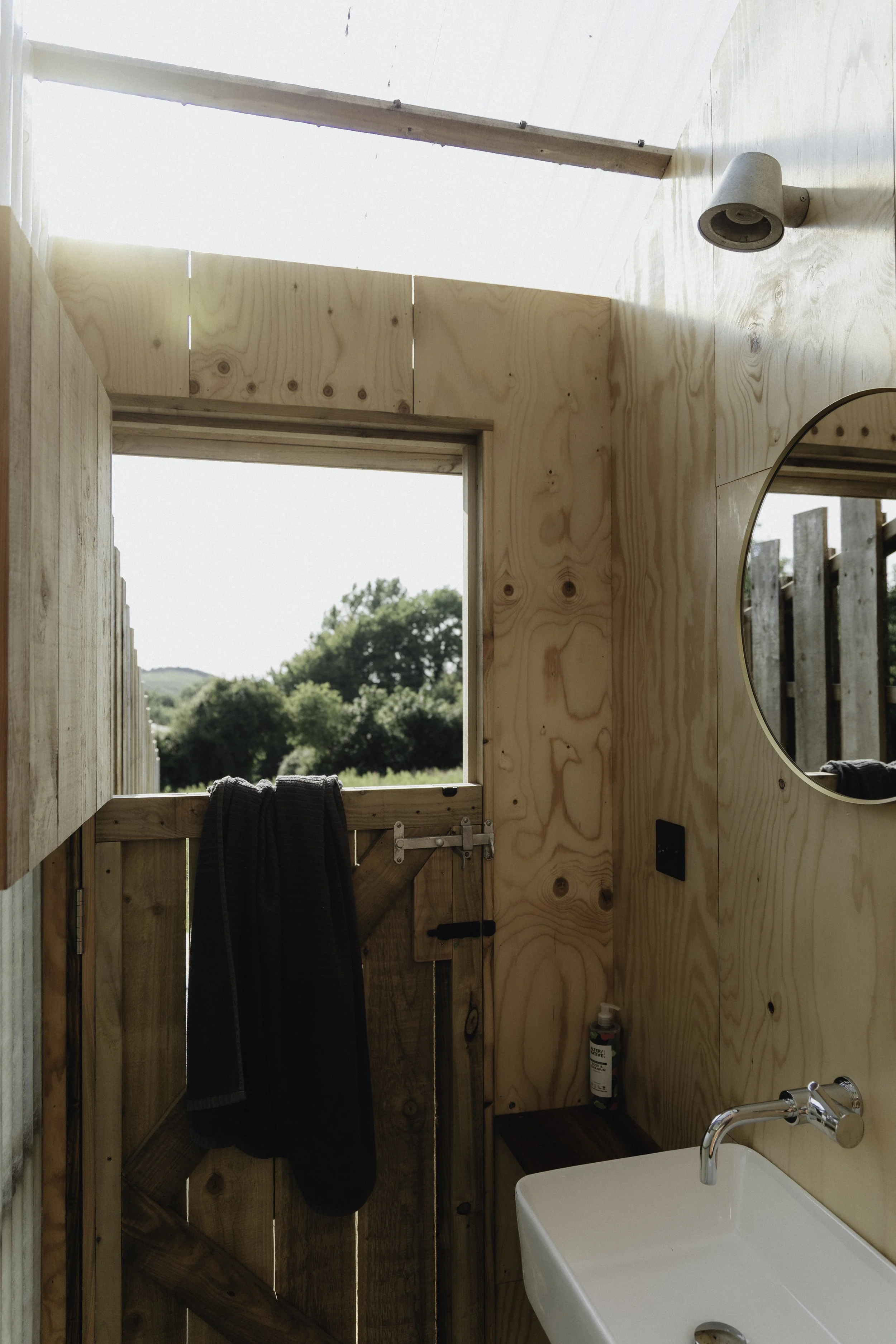 Brook Aurora - Fforest Manorafon-45.jpg