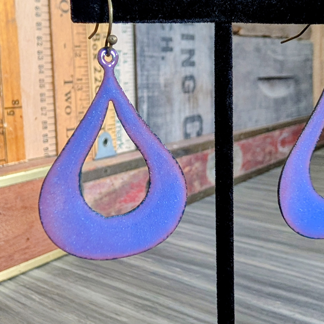 Iridescent Violet Earring