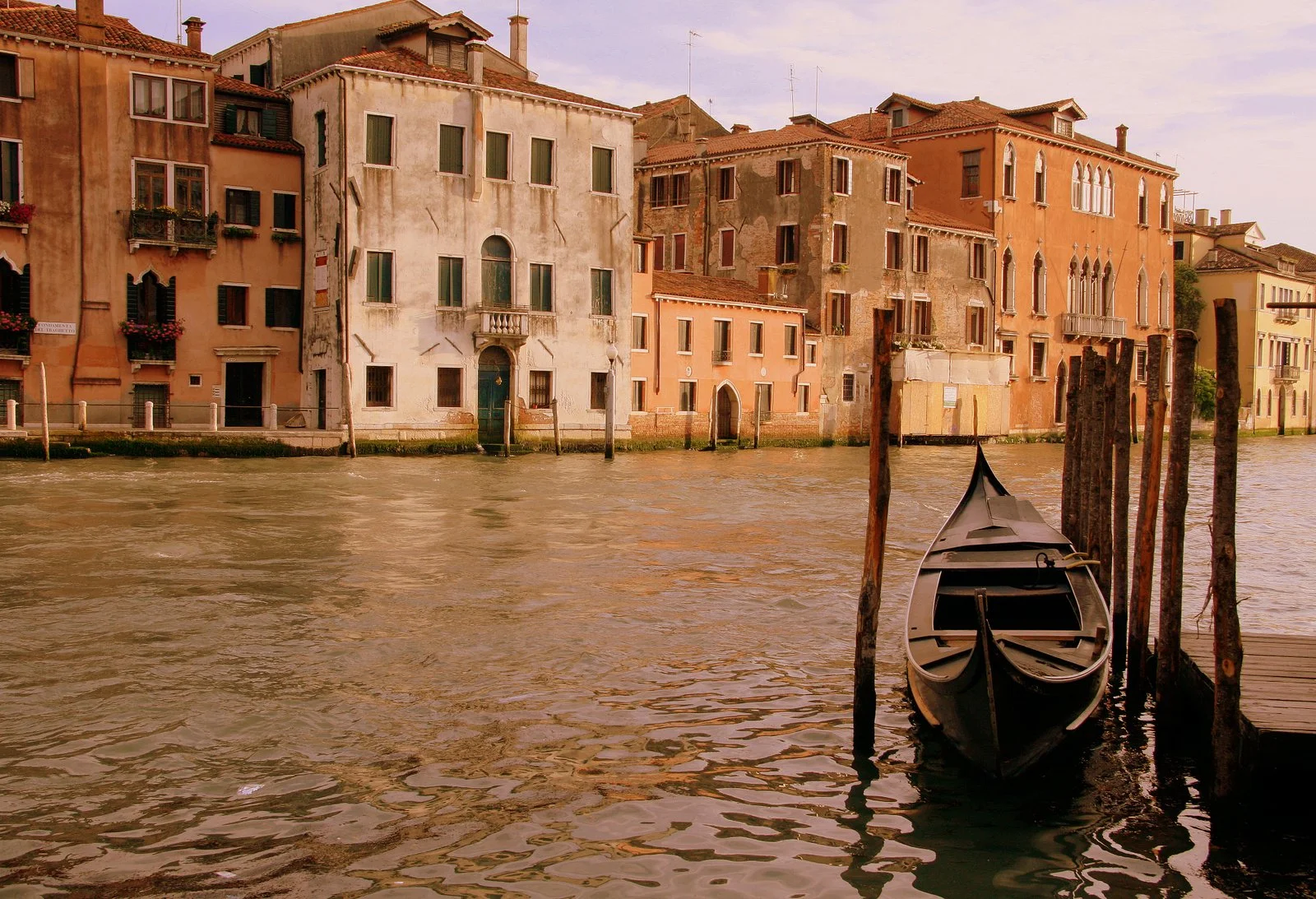 venice <a href="products/venice">- choose size</a>