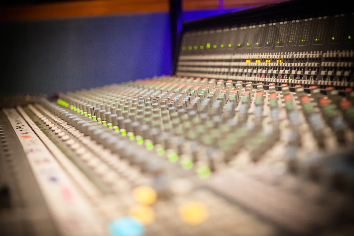 SSL AWS 900 Console
