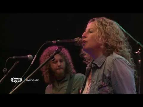 Amy Helm - Sky's Falling (101.9 KINK)