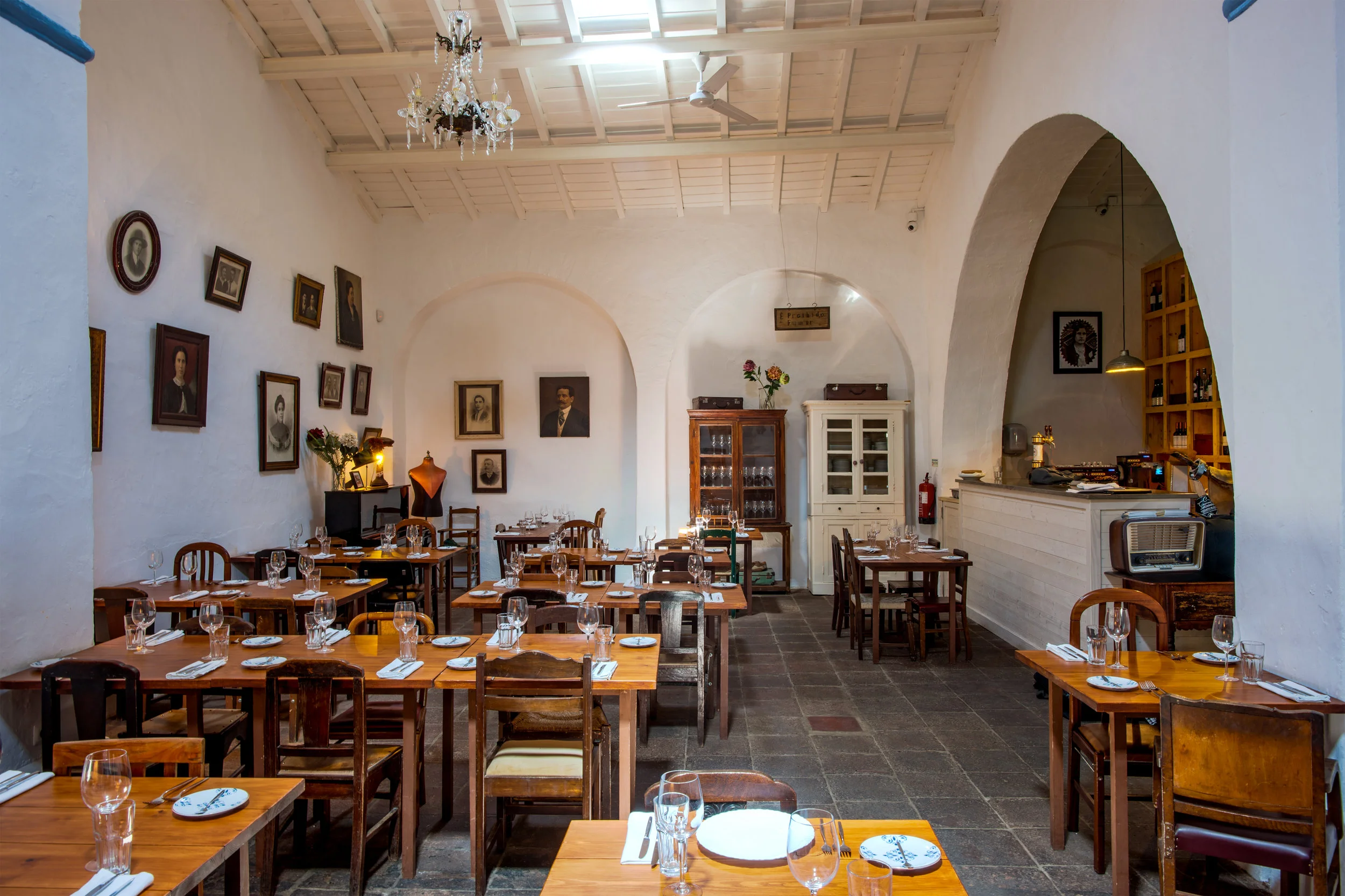 Vovó Joaquina Interior 1.jpg