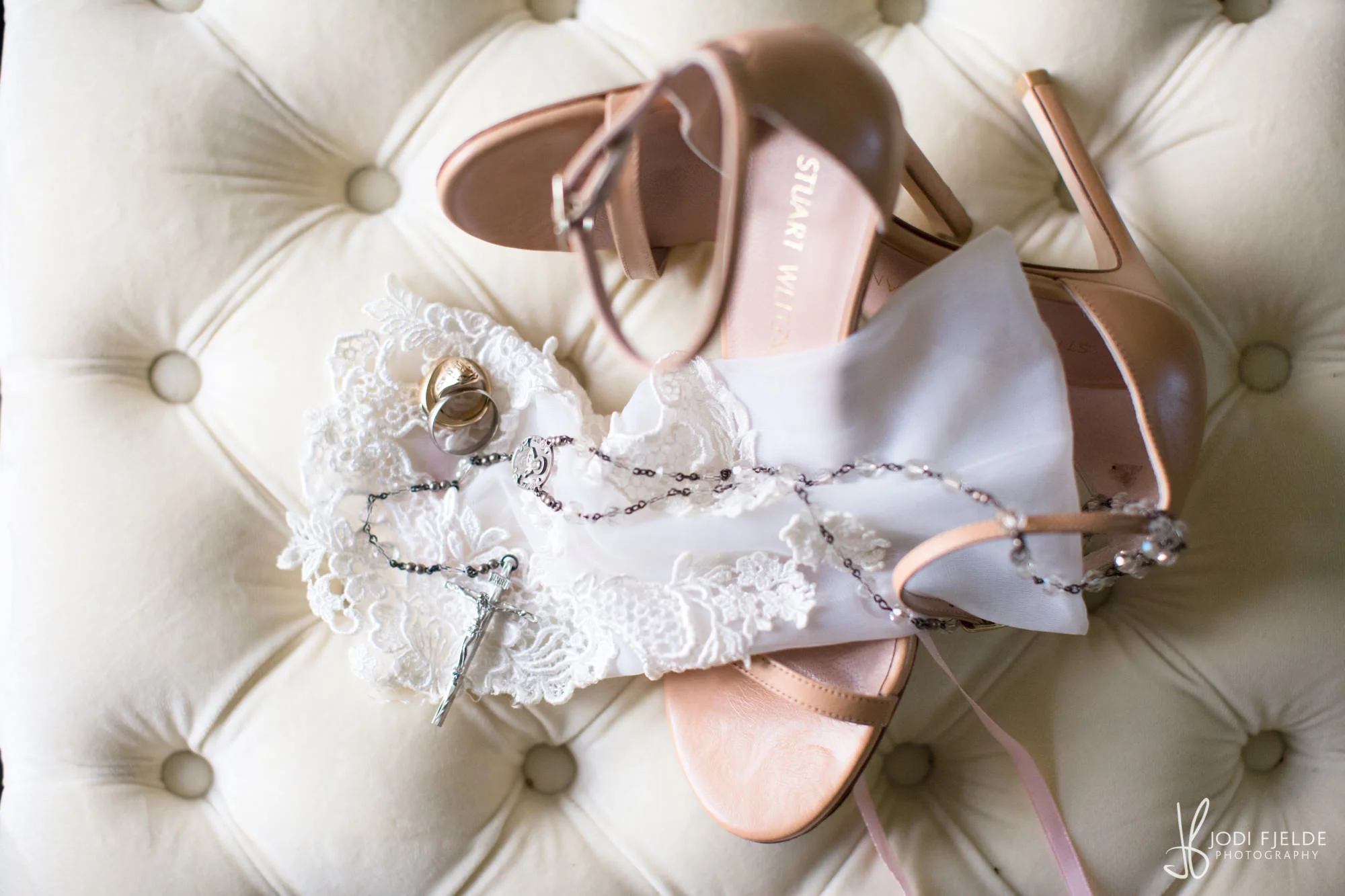 0006BRIDE-WEDDING-PREP.jpg