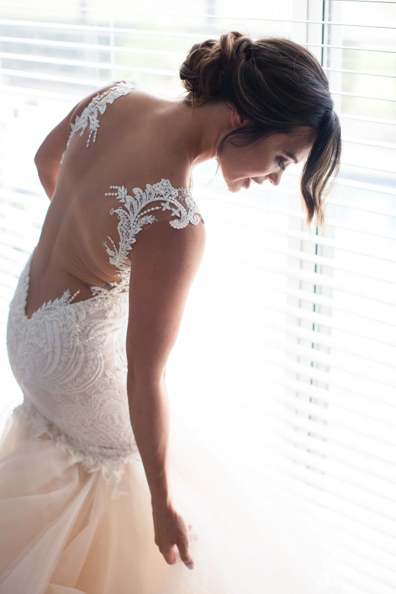 0009BRIDE-WEDDING-PREP.jpg