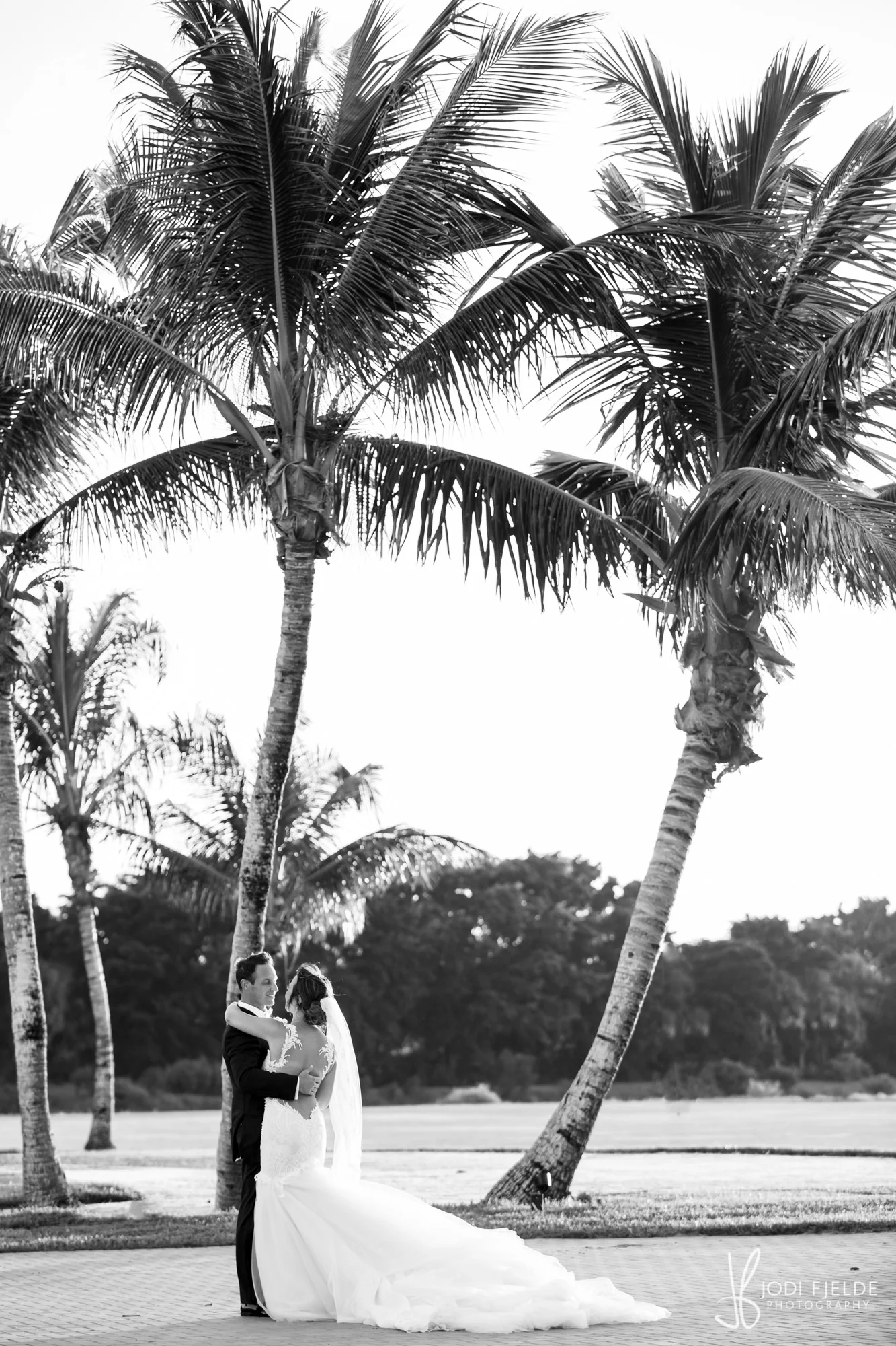 0027 WEDDING-PORTRAITS-INTERNATIONAL-POLO-CLUB.jpg