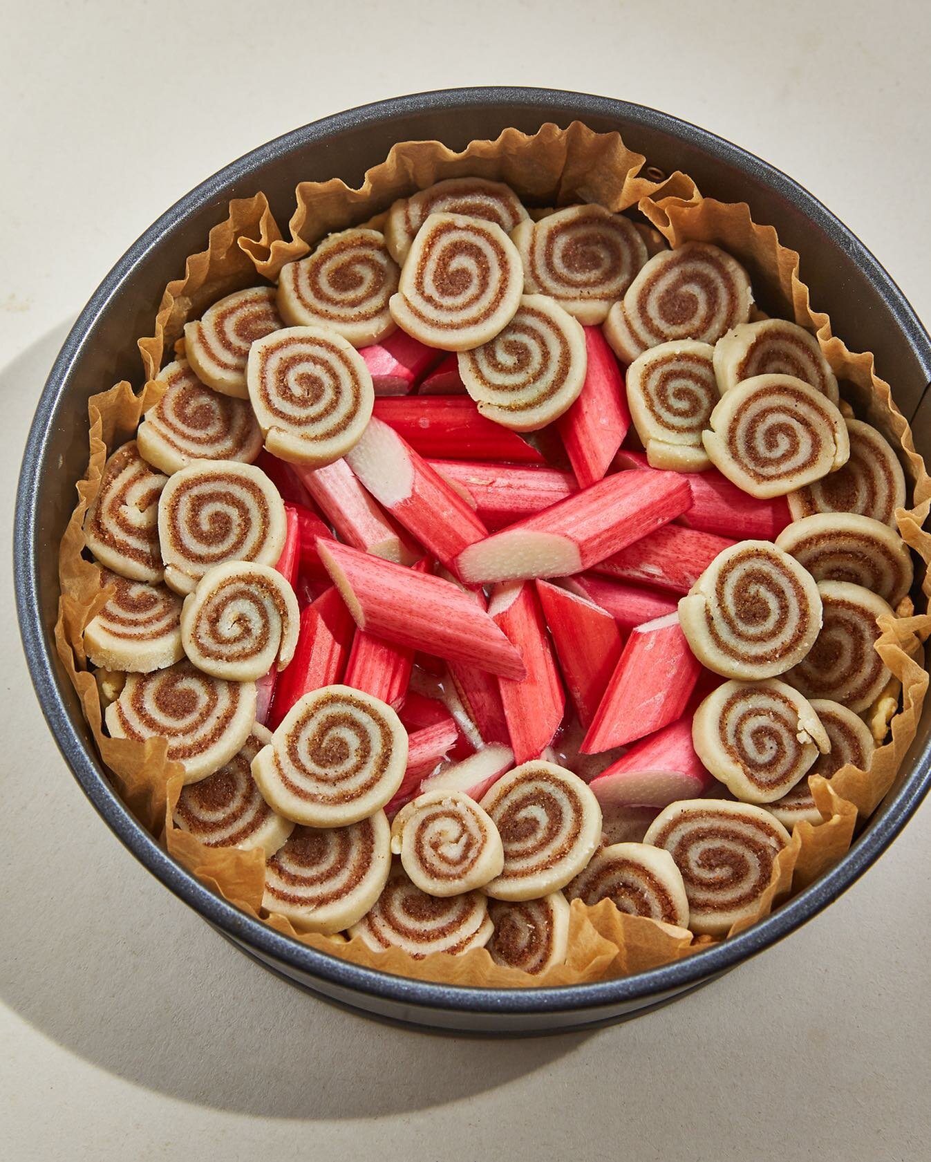 I&rsquo;ve been experimenting with a rhubarb tart which has a browned butter filling &amp; cinnamon swirl streusel on top. YES I&rsquo;m fully obsessed with this streusel (I put it on an apple cake last year!) so I feel like I must put it on everythi