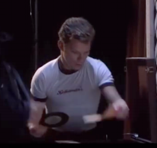 DJ Billy - spin that tune!