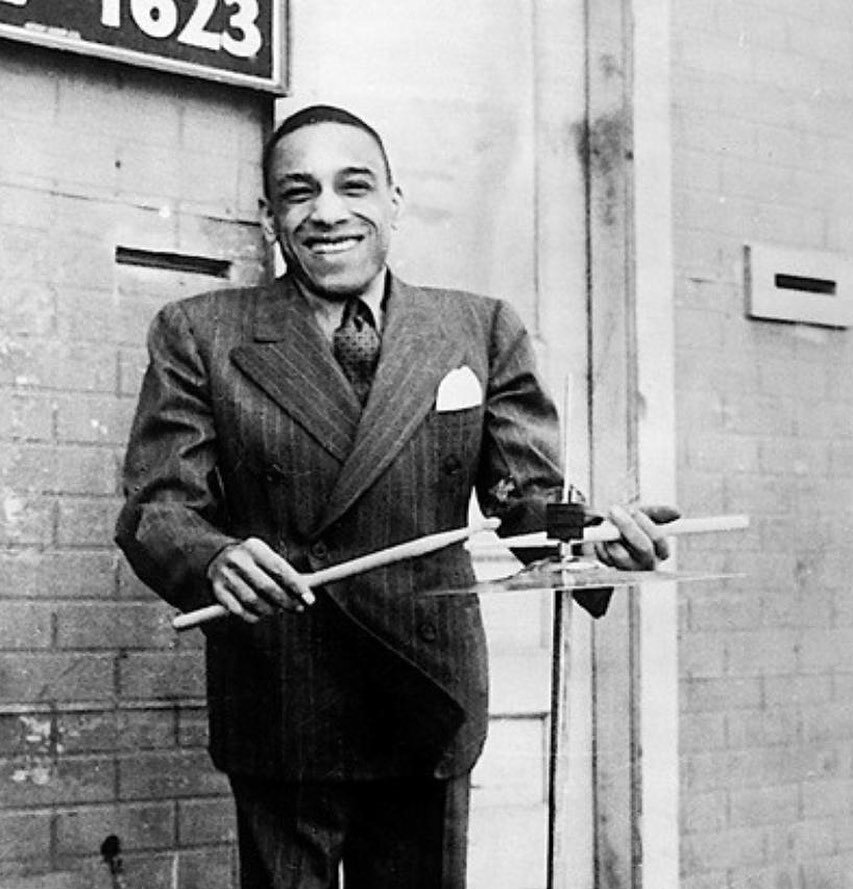 This week with Jess &amp; James we&rsquo;ll be dancing to the music of the King of Swing, Chick Webb, and sharing some tips and tricks (all peppered with kicks 🦵🦵) on how to make your Shag swing!

#chickwebb #shagpile #collegiateshag #swing #swingd