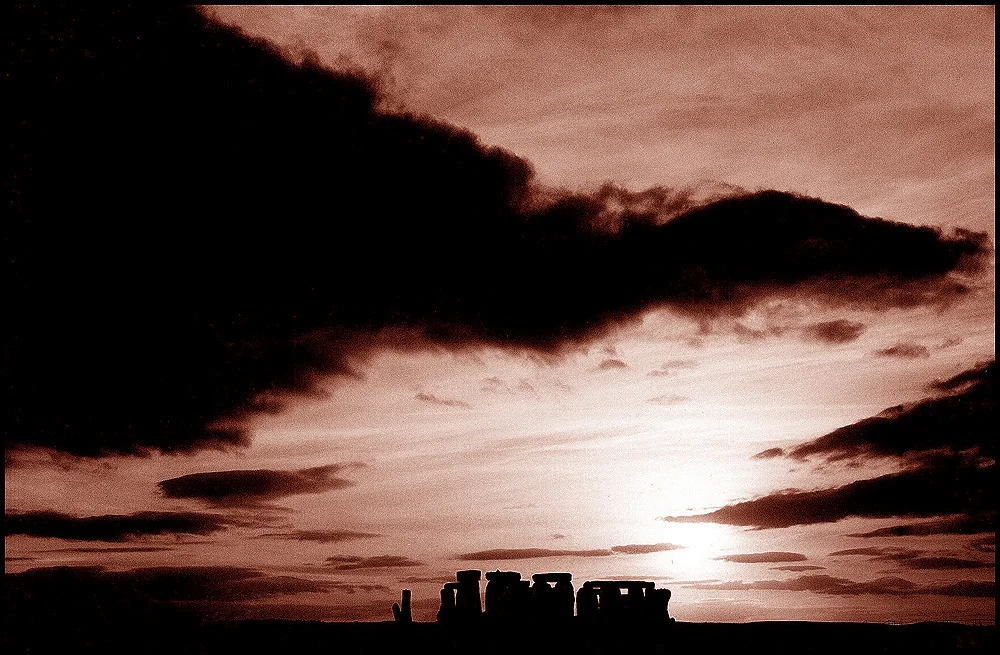 04_Stonehenge_Relic_of_the_Past.jpg