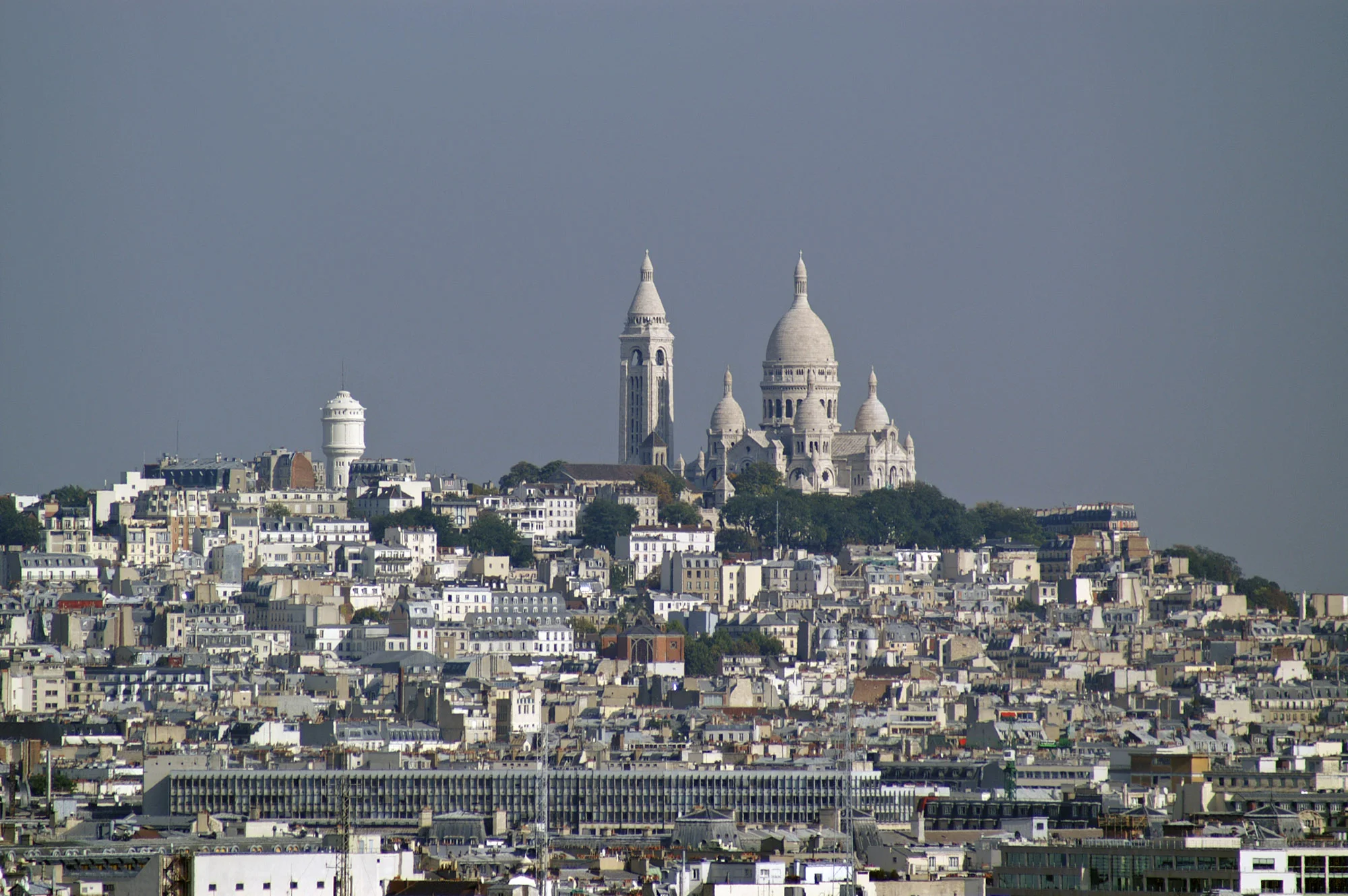 FIVE BOOKS TO REMIND YOU WHY NOTHING IS SIMPLE IN PARIS