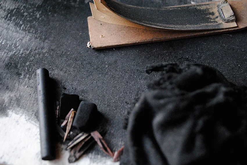 STUDIO_CHARCOAL850.jpg