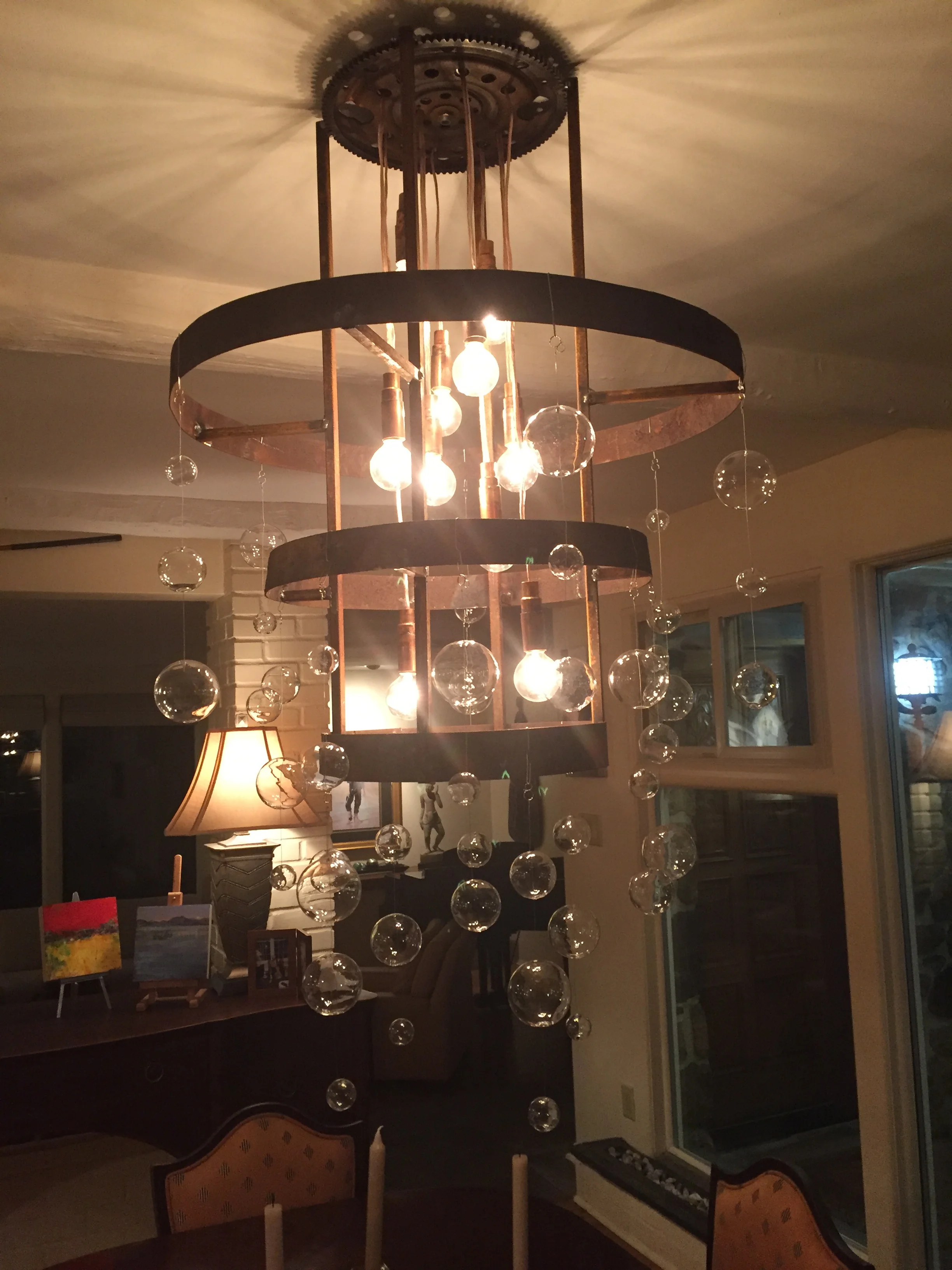  Chandalier. 