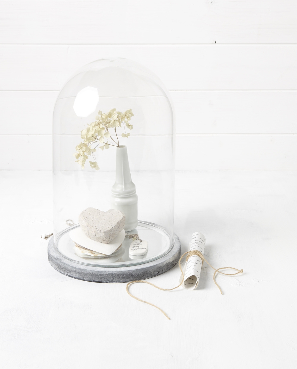 VT Wonen - glass dome heart