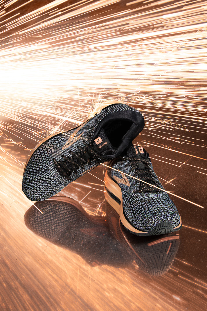  Brooks Running Shoes Light Up the Road 