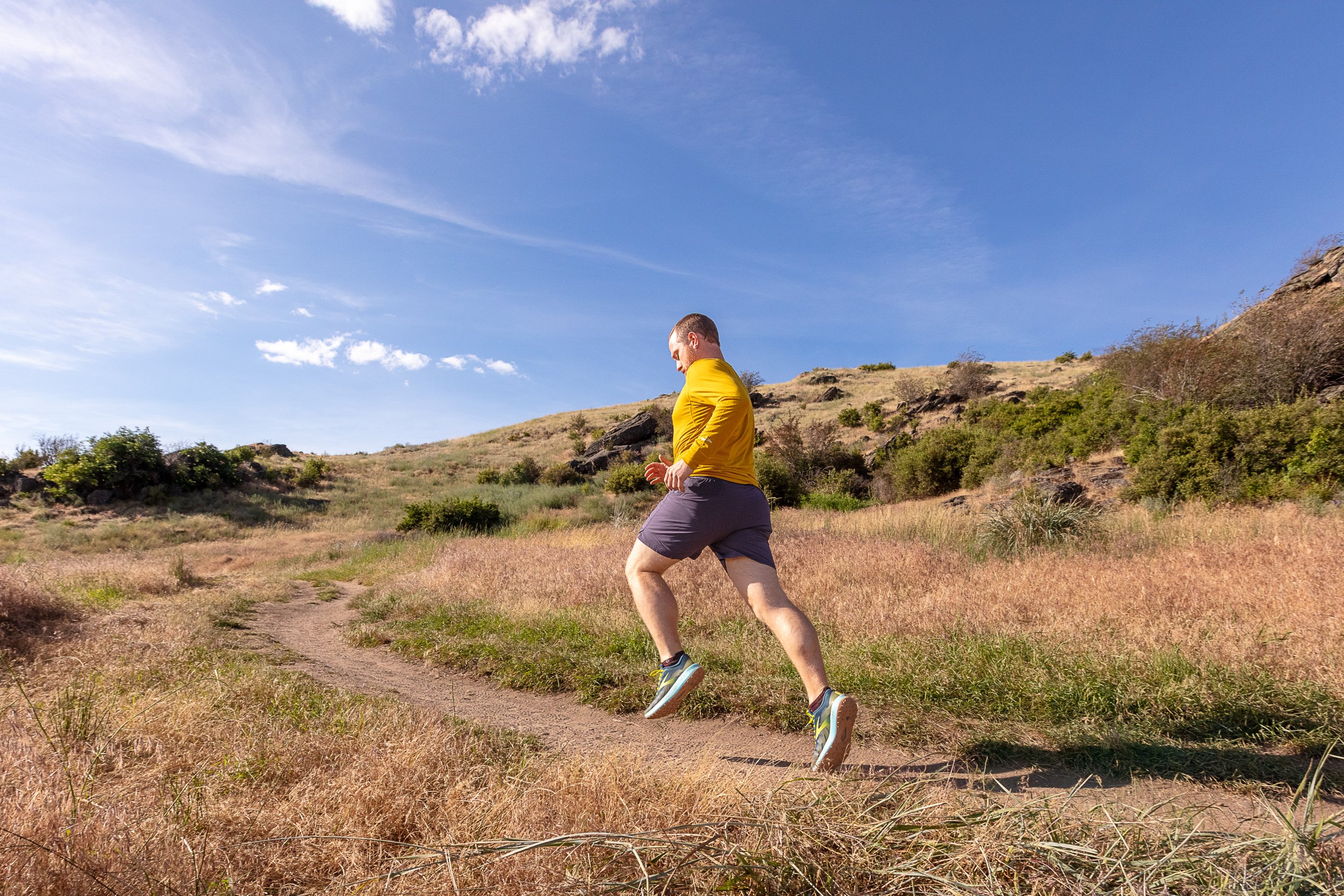 editorial photograph of runner on trails in eastern Washington.jpg