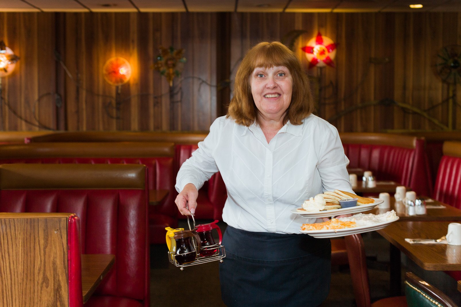 editorial photo of Seattle waitress.jpg