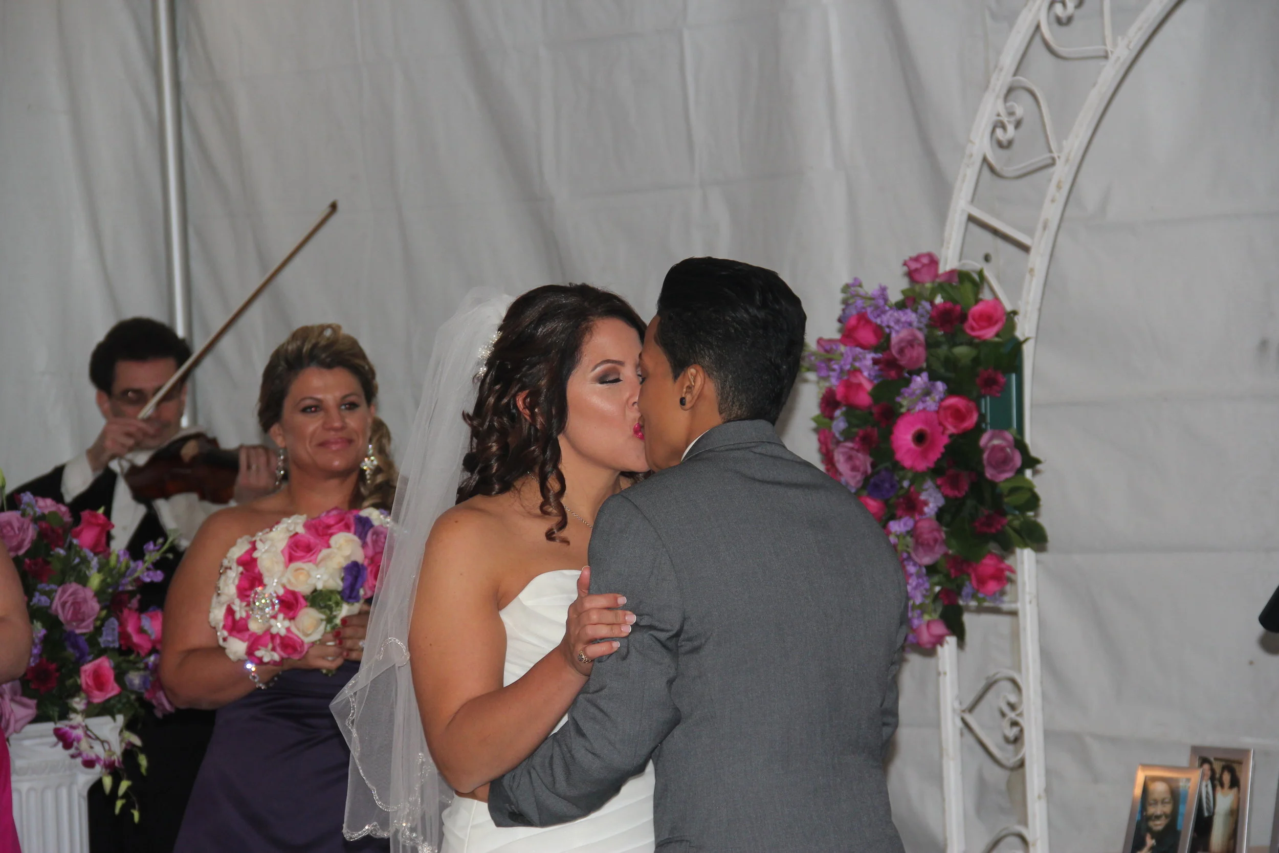 Officiant: Aretha Gaskin | Weddings By Aretha