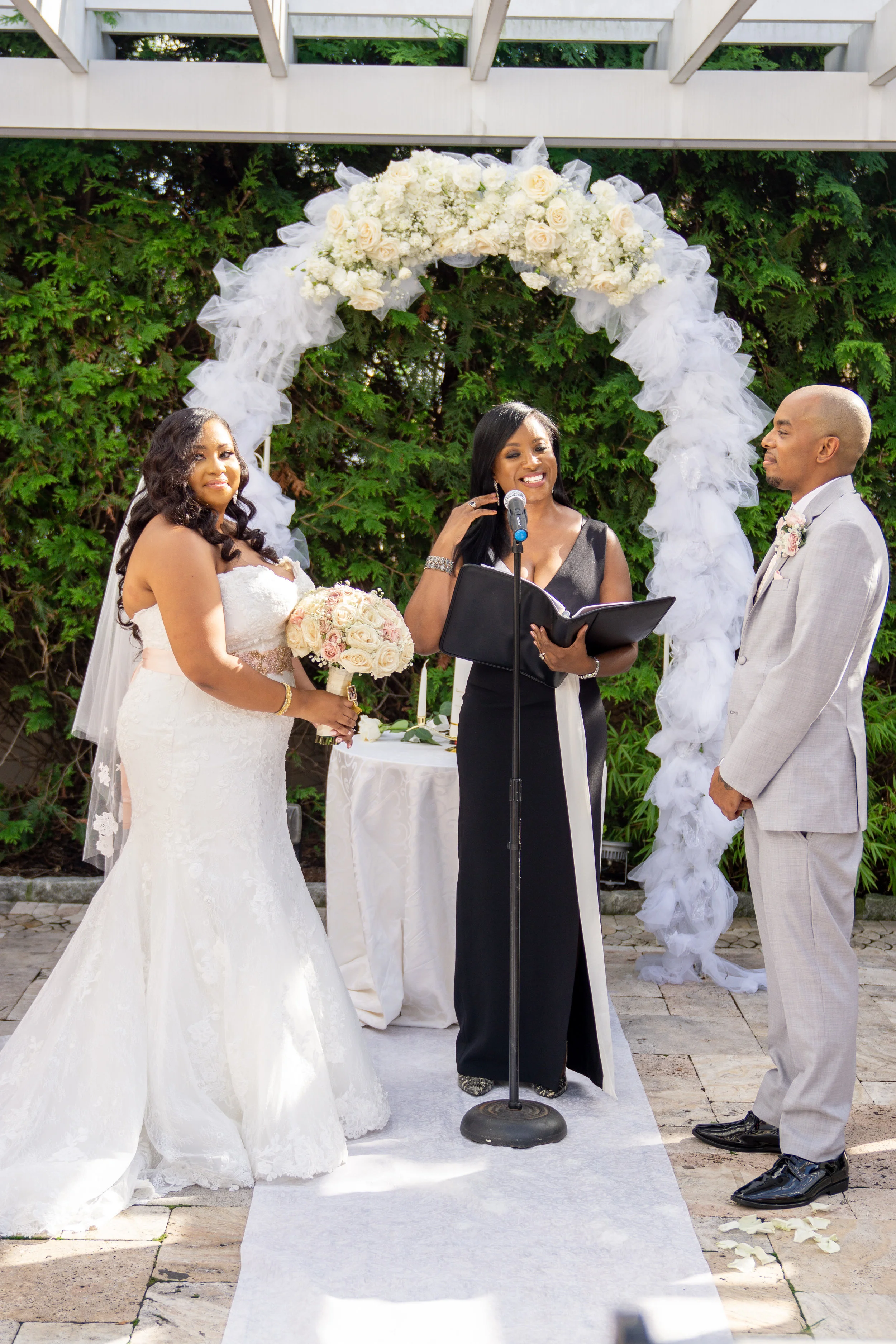officiant attire female