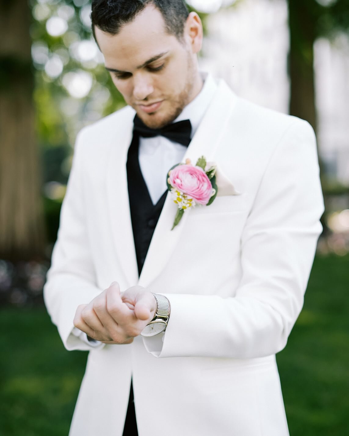 Introducing my very first 𝐆𝐫𝐨𝐨𝐦 𝐒𝐩𝐨𝐭𝐥𝐢𝐠𝐡𝐭 &mdash; and who better to kick things off than Colin. ✨

Kind, gracious, and absolutely present every step of the way, Colin was the calm in the storm and the heart behind the handsome suit. Fro