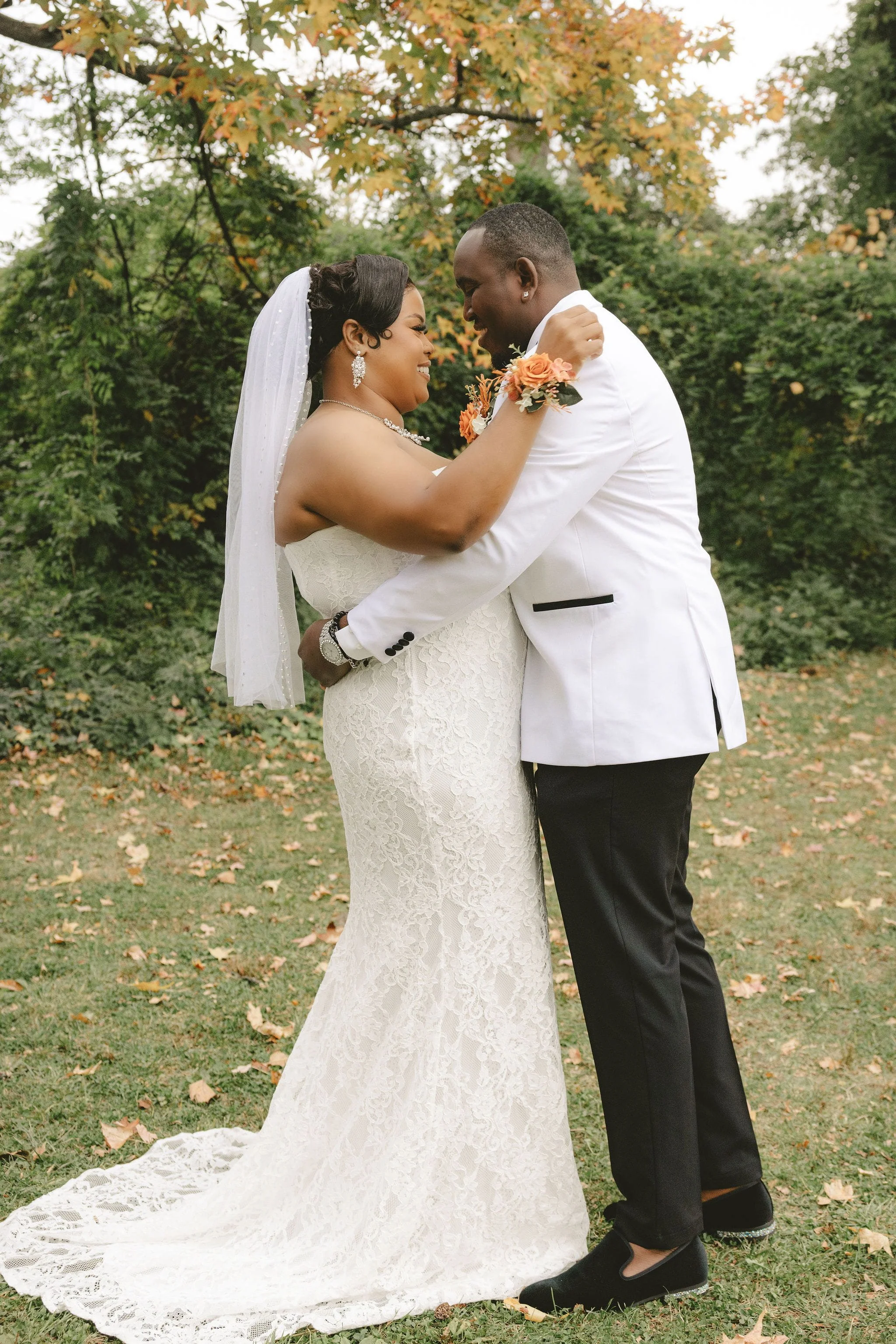 Newly married couple after their elopement ceremony at Mindowaskin Park in Westfield, New Jersey.