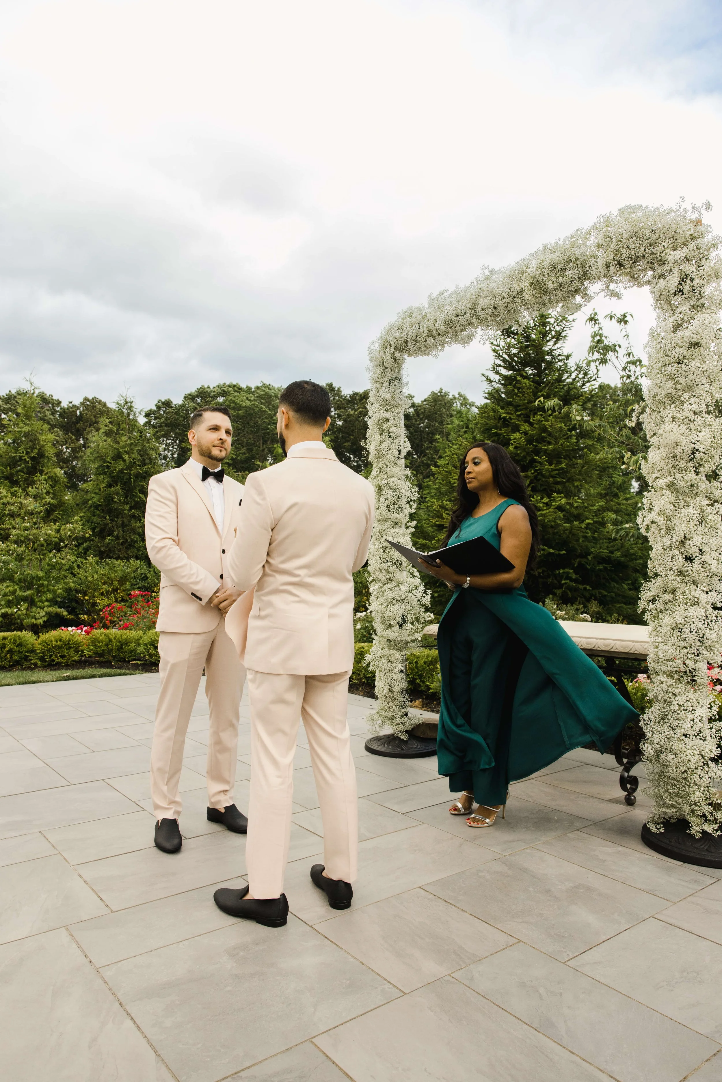 Professional elopement officiant leading an intimate ceremony in Middlesex County, New Jersey