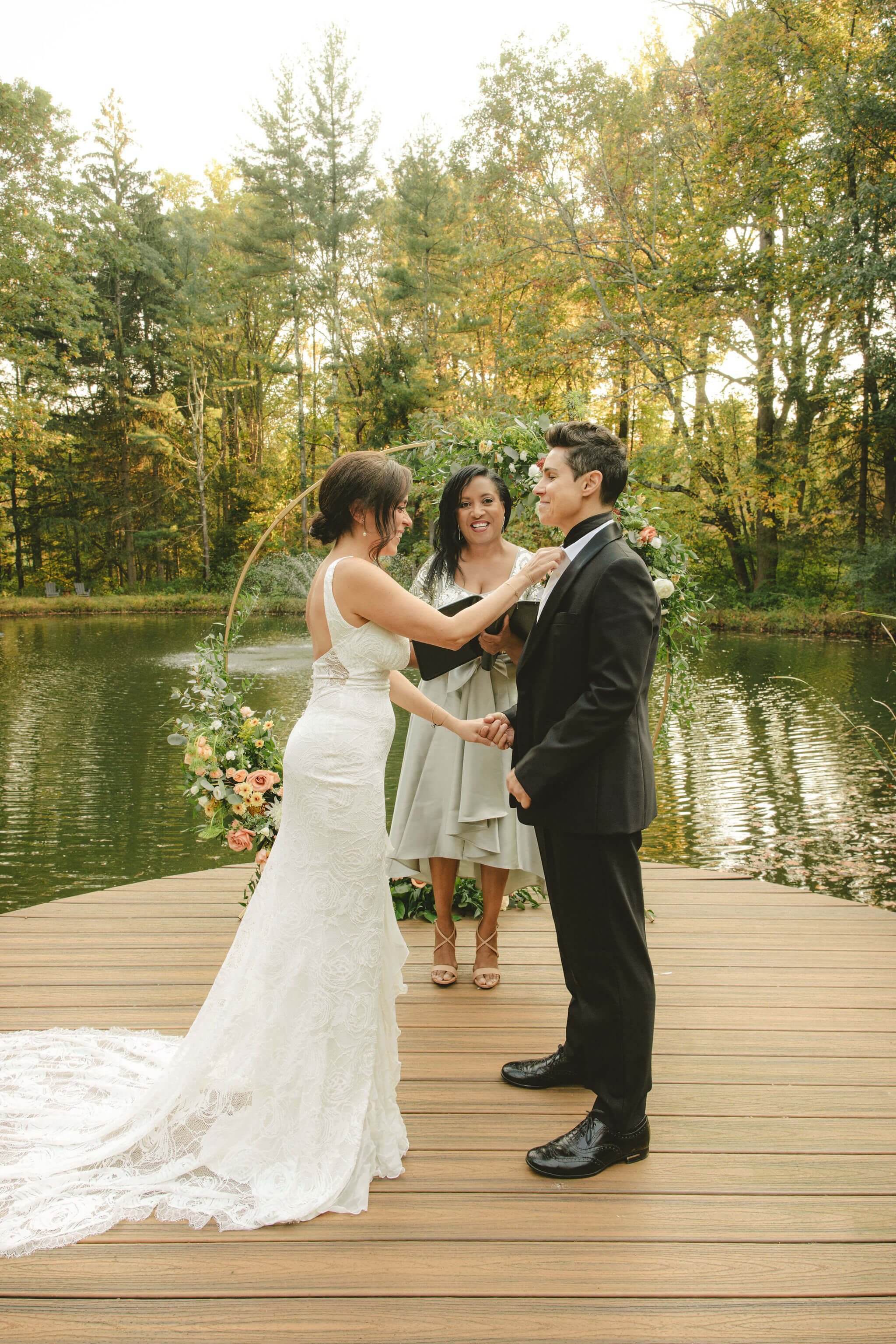 Elopement officiant in Union County NJ delivering a personalized elopement ceremony outdoors