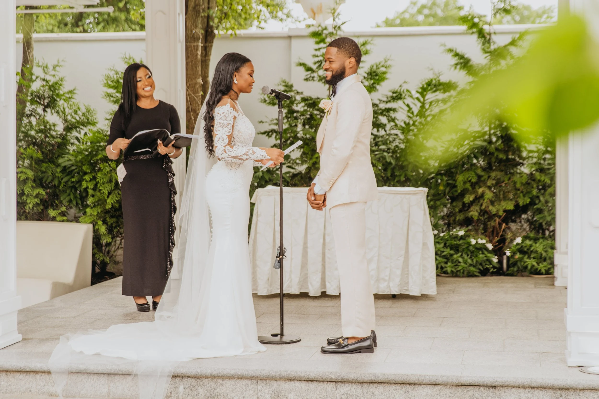 7 Mistakes to Avoid When Hiring a Wedding Officiant Expert Tips