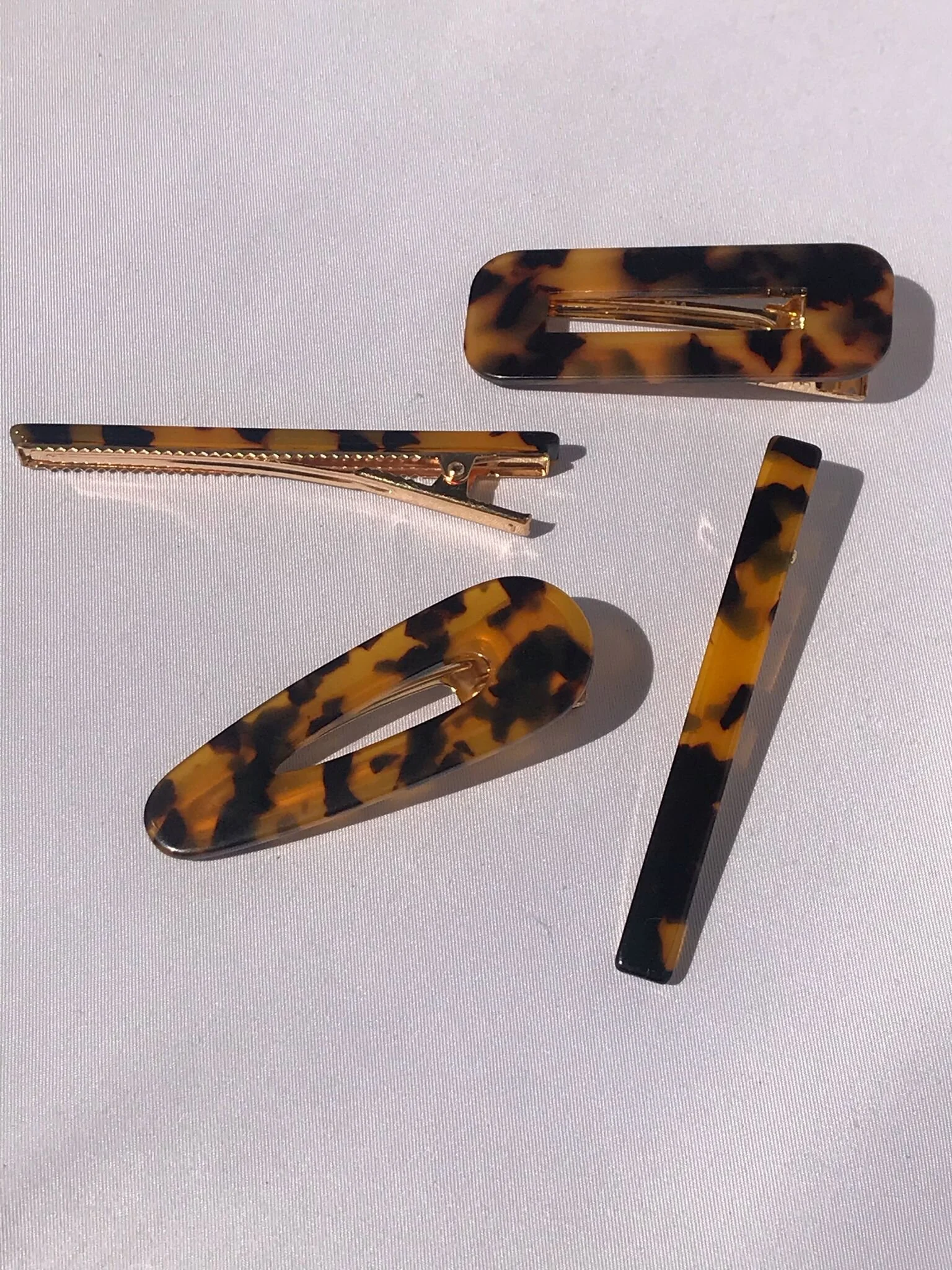 Oversized Tortoise Shell Clip Set 