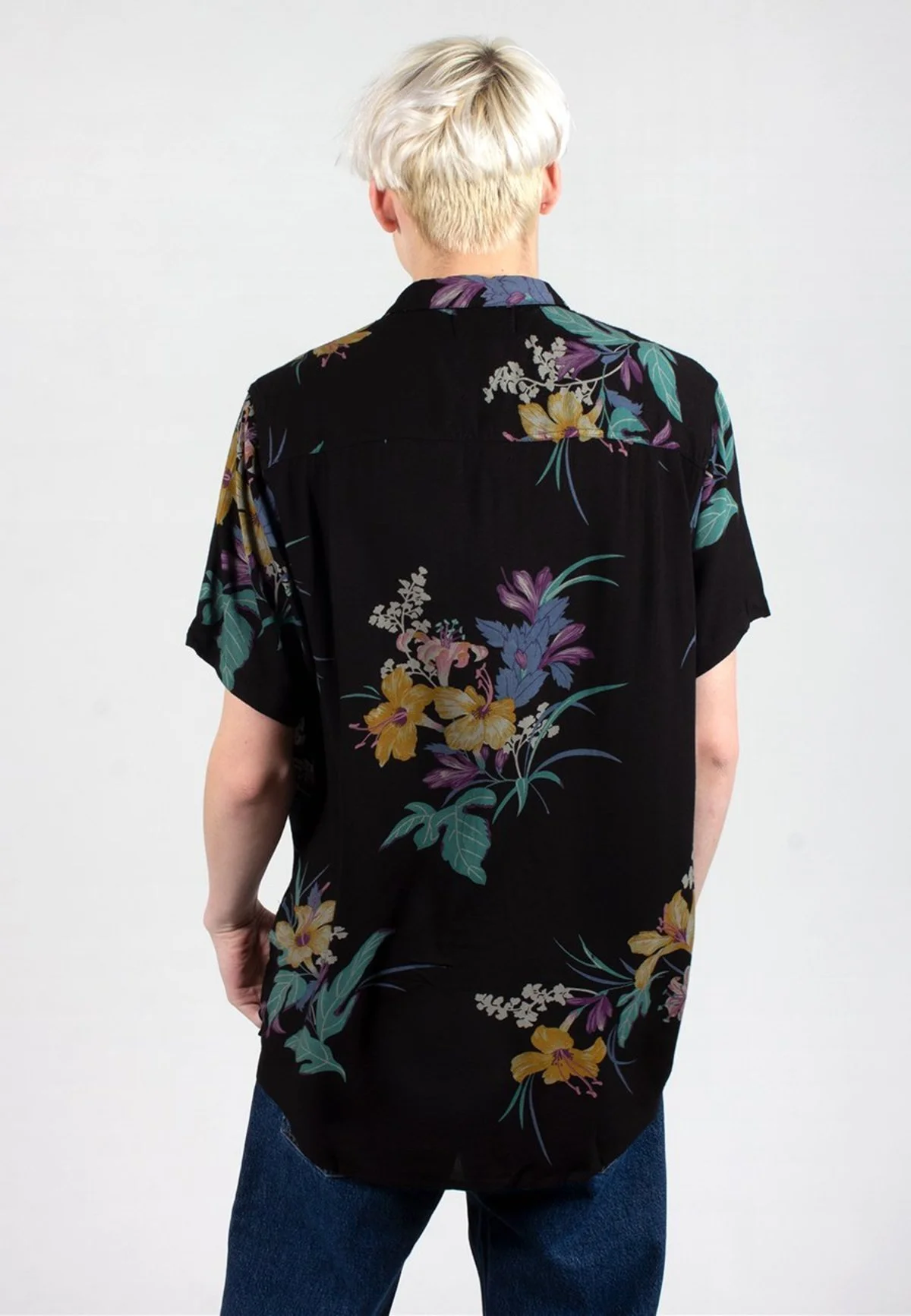Bon-Shirt---beer-garden-tropical-black-20191029044733 (1).jpg