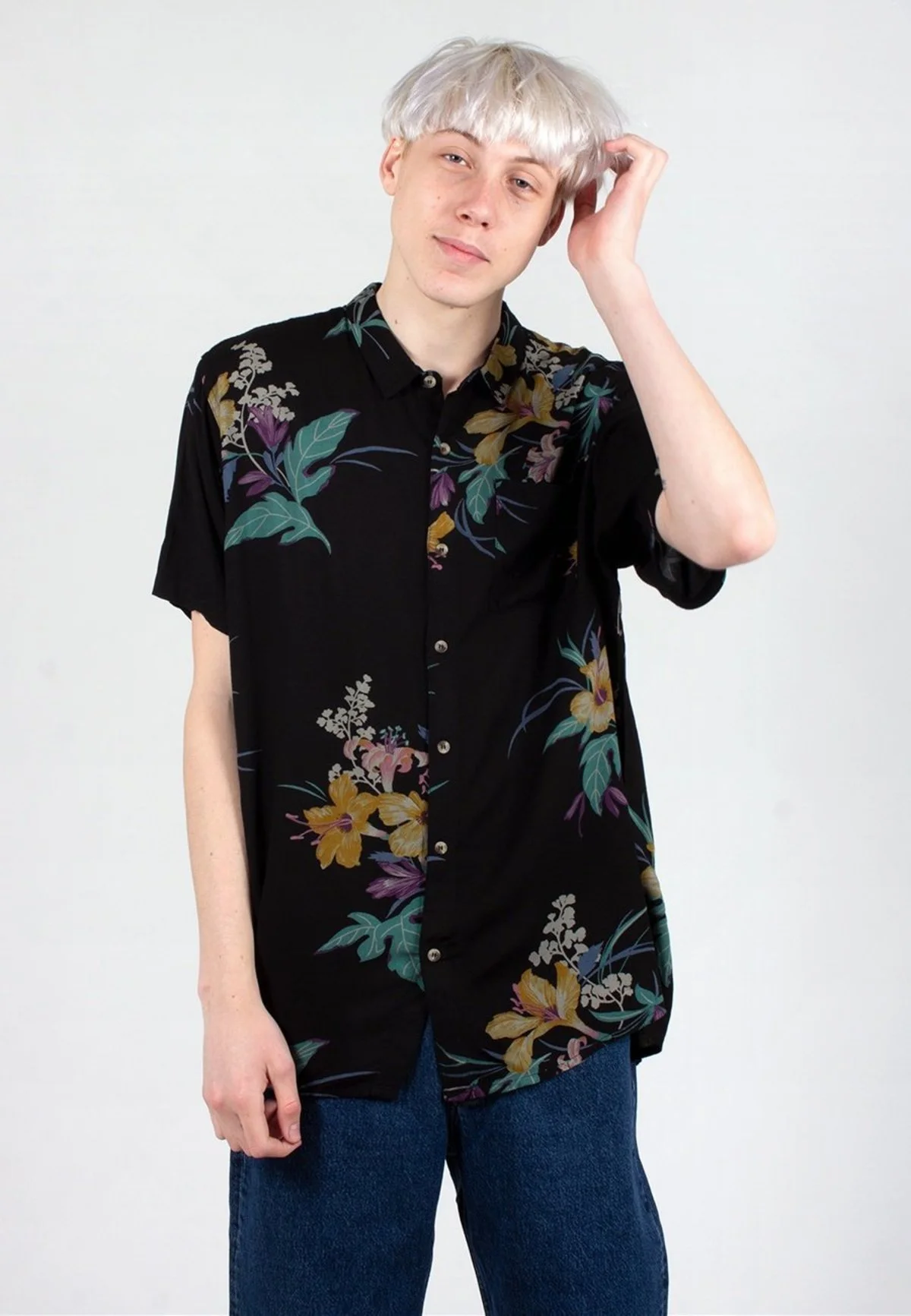 Bon-Shirt---beer-garden-tropical-black-20191029044733.jpg