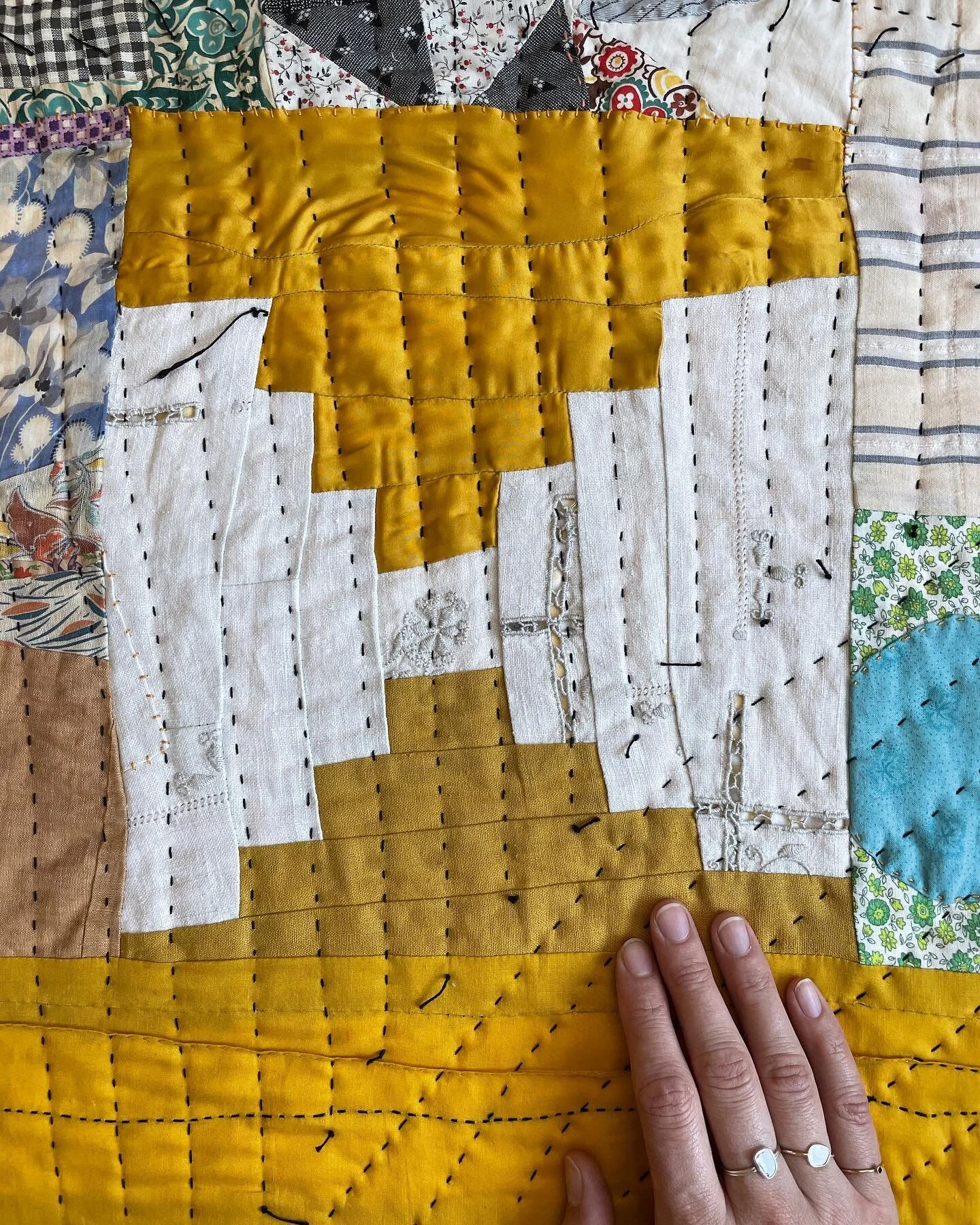 Vignettes Quilt Detail courthouse steps.jpeg