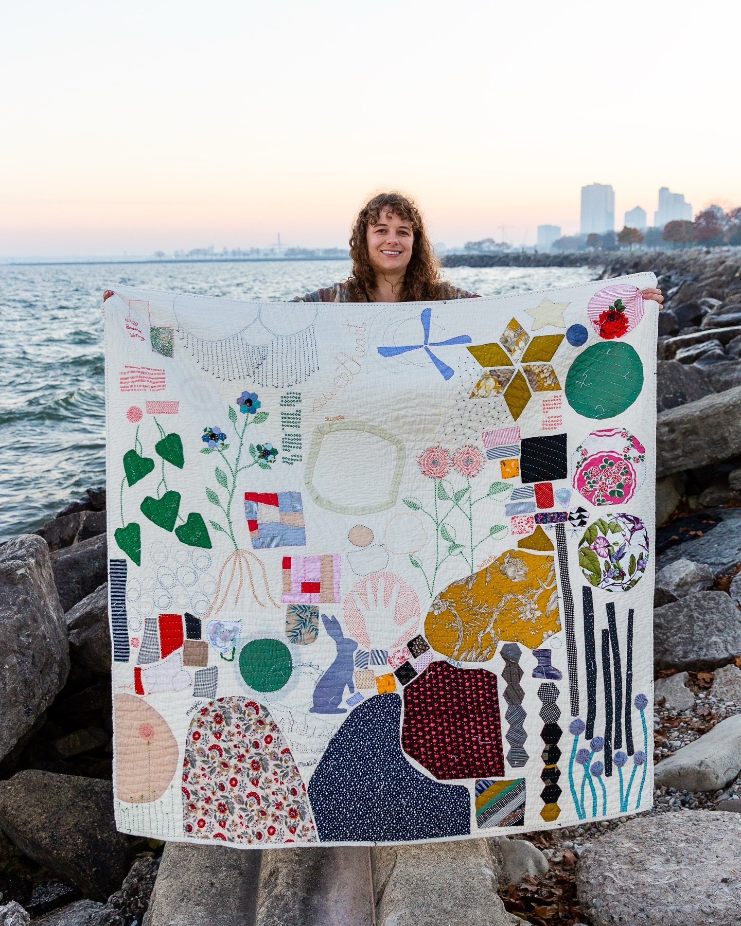 Sew a #DiaryQuilt with me in 2026! 
Use code: DIARY2026 for $100 off on Diary Quilting: Abstraction for Aesthetics and Secret-Keeping, now through the 15th. 🧵🪡 Class link in bio. 

This is an online class! Mostly pre-recorded with a special LIVE se