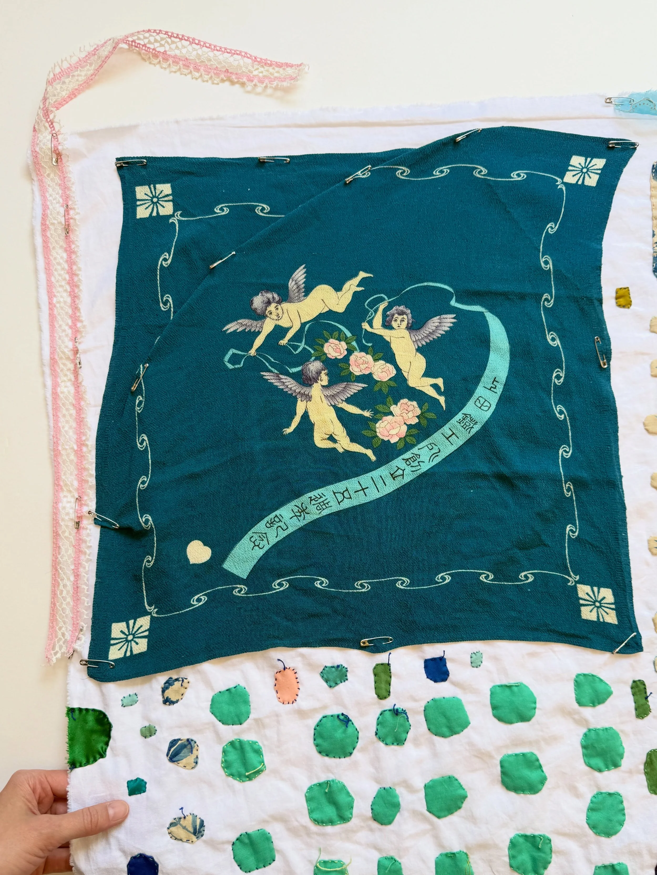I bought this handkerchief in Japan at @niigata.ginka, and my friend @takakowillden chuckled when translating it for me&hellip; in Chinese it announces the 20th anniversary of an ironworking company! Buying vintage 👼 can be amazing. 

1. Swipe to se