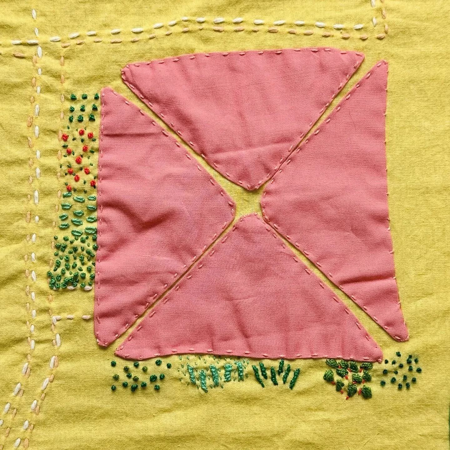 Yellow+Quilt+Housetop.jpg