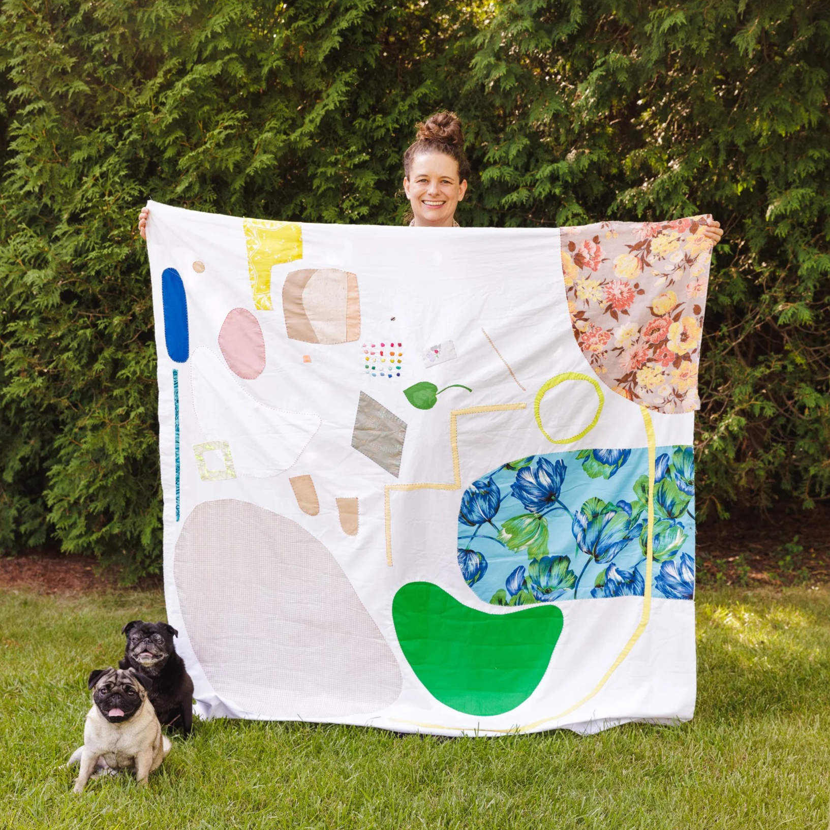 Heidi+with+Hand+Applique+Sampler+Quilt.png