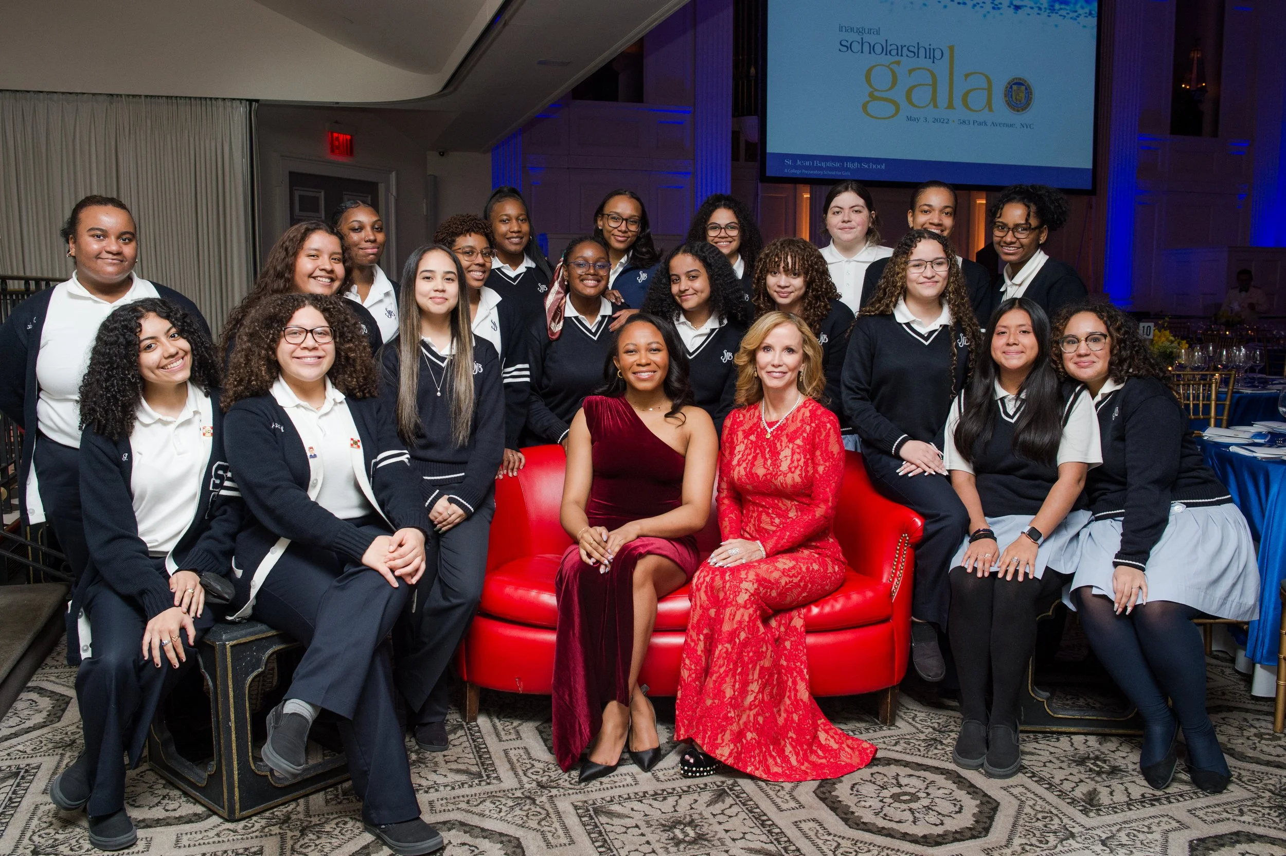 Fran Townsend and Students.JPG
