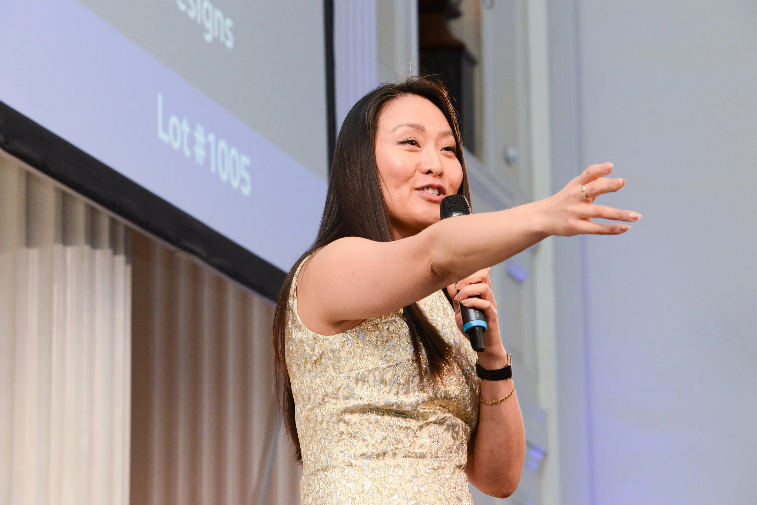 Celebrity Auctioneer Phyllis Kao