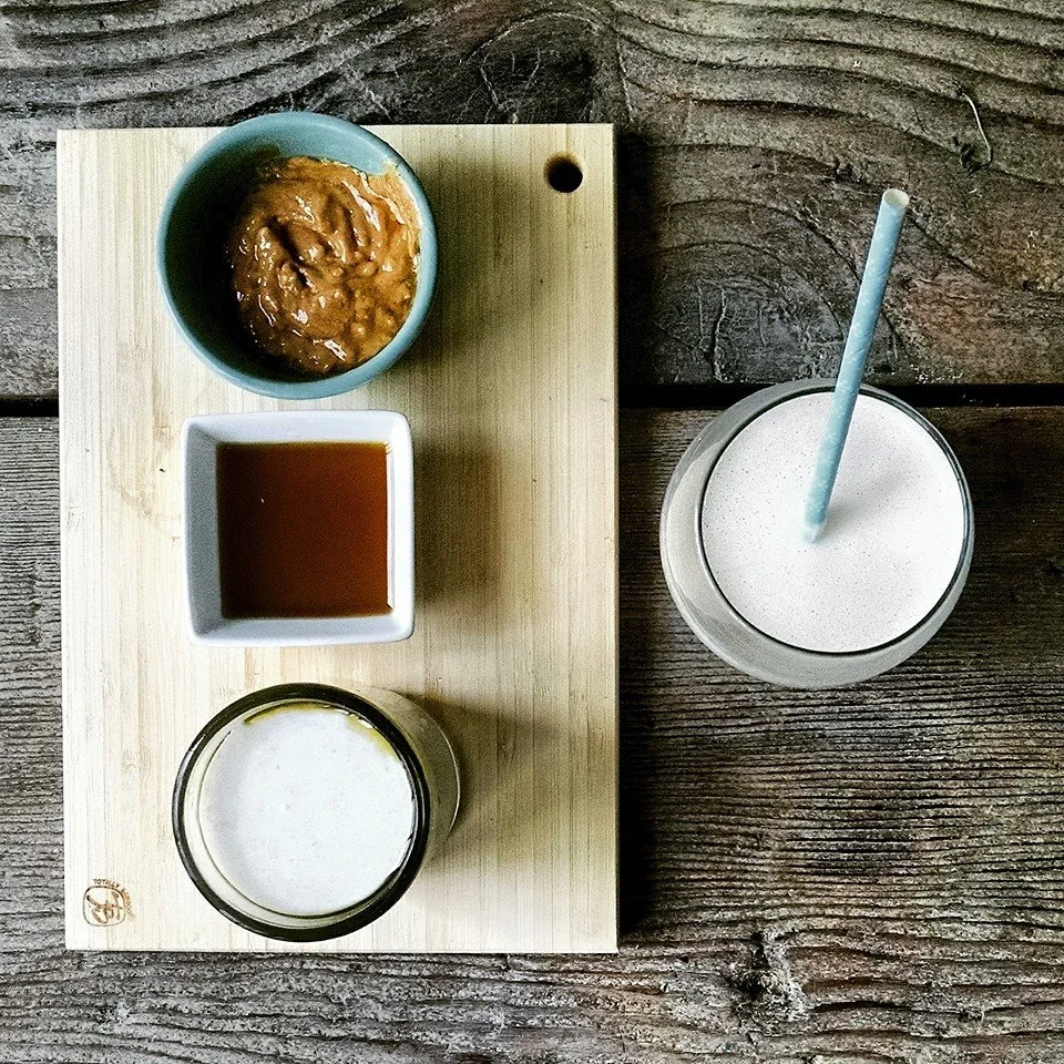 cashew butter kafir flaxseed oil smoothie