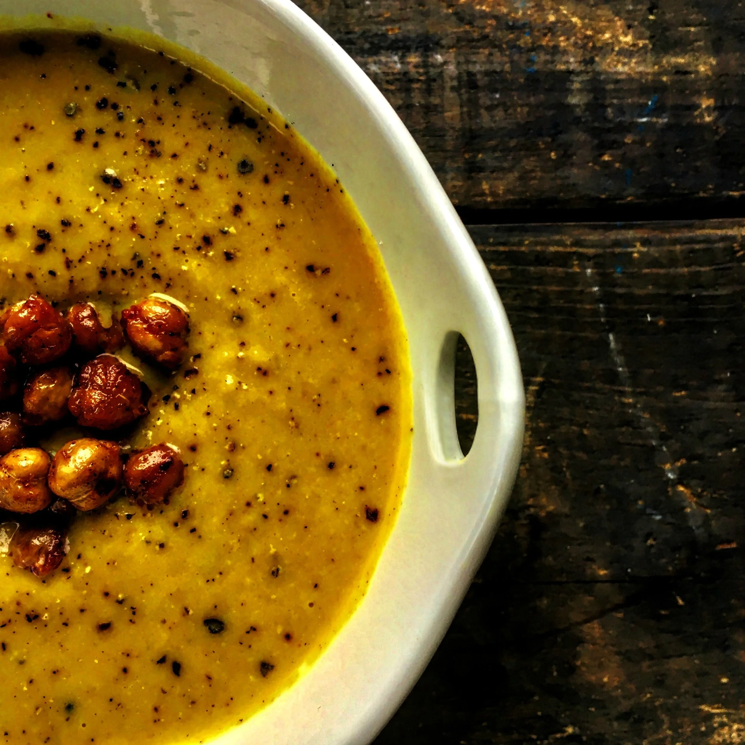 turmeric cauliflower soup, roasted chickpeas