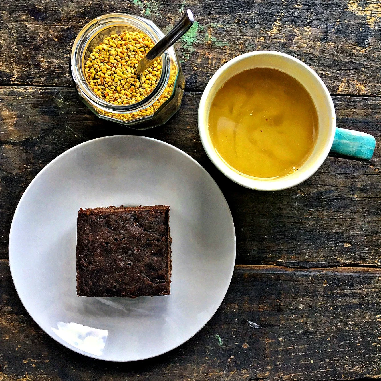 Bee Pollen Tea, Buckwheat Cocoa Cake 