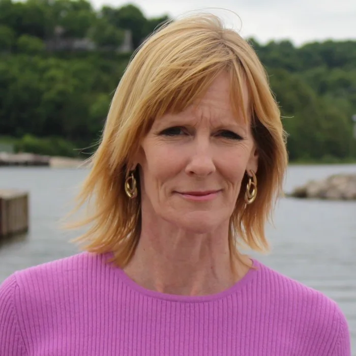 Pam Windsor.jpg