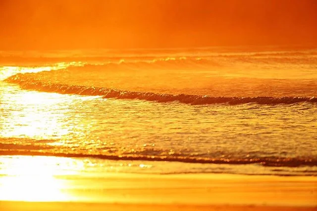 This are the mornings / days we live for... get out and enjoy it. It's a cracker ☀️😊 #sunrise #Torquay #lovewhereyoulive #thankful #beachlife #life #nosurf #BNW www.jeffcrowphoto.com