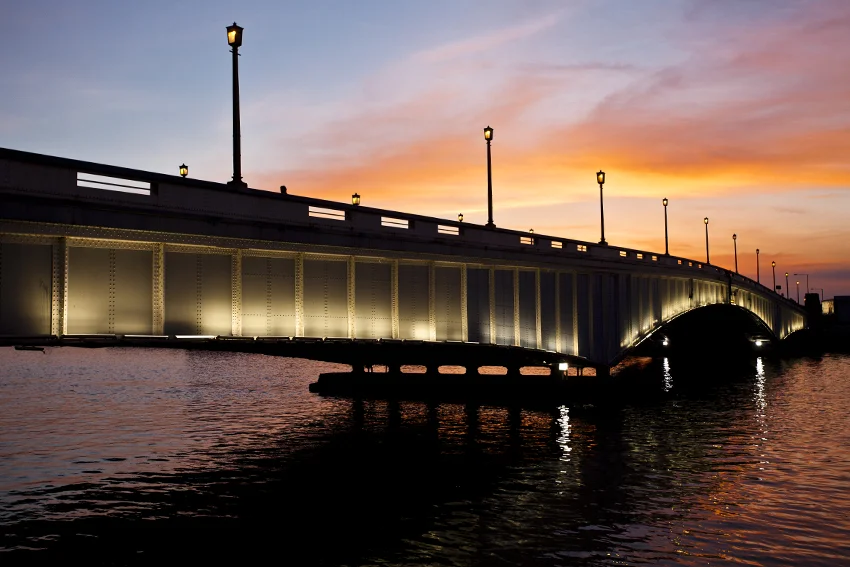 BridgeLondon kopiëren.jpg