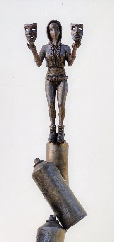 04_Color Dreamers - bronze sculpture.jpg