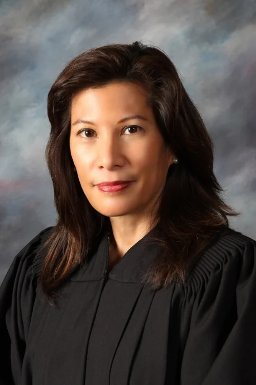 Op Ed: Why Not a Filipina American to the U.S. Supreme Court? Chief Justice Cantil-Sakauye