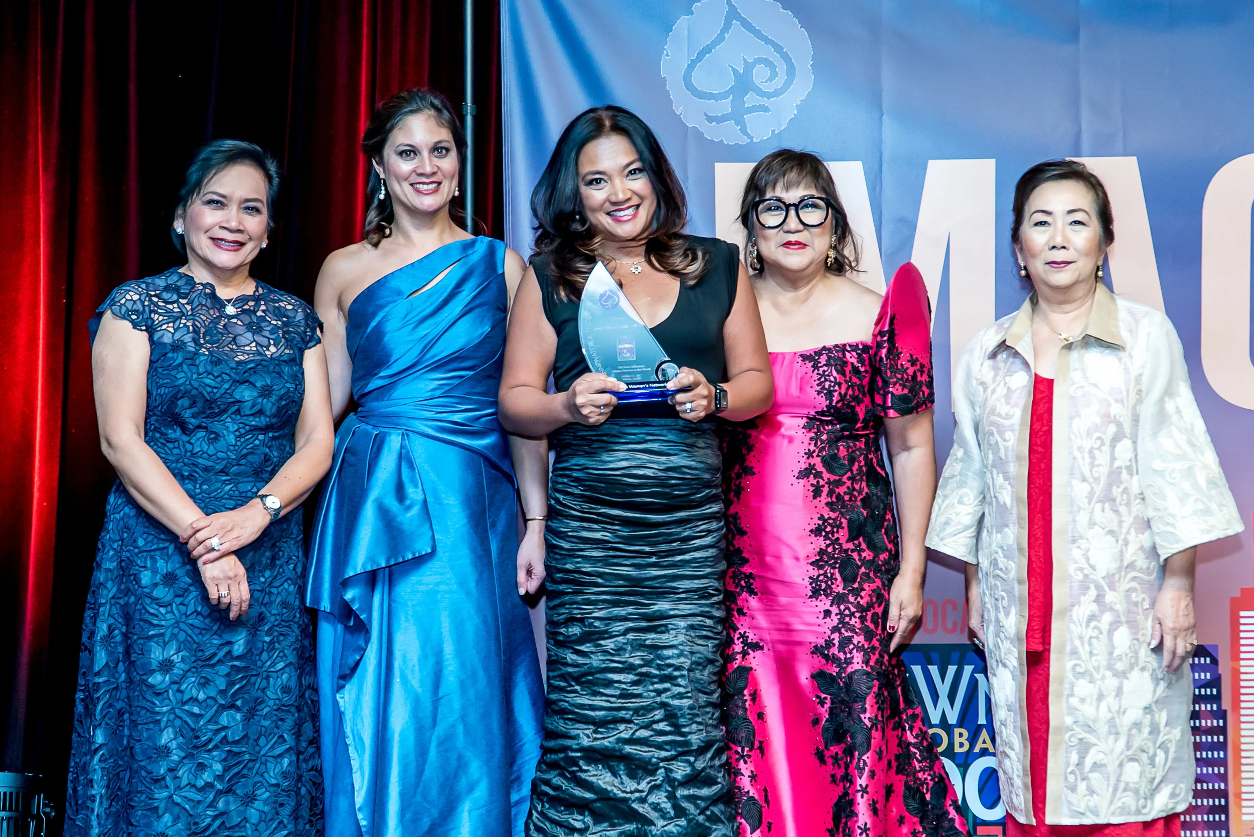 Geri receiving her Most Influential Filipina Women in the World Award™ at the #FWNSummit2017 (L-R): Global FWN100™ Selection Committee Chair HON Thelma Boac, FWN President Susie Quesada, Geri Alumit Zeldes (Global FWN100™ '17), FWN Founder & CEO Marily Mondejar, FWN Board Chair Maria Beebe, Ph.D.